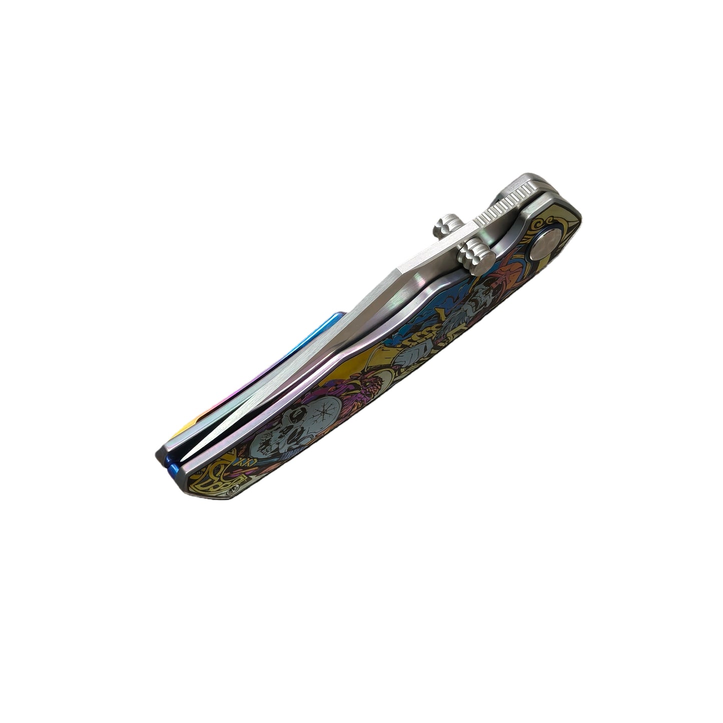 VORIXN Timeless folding knife closed front view highlighting blade edge detail