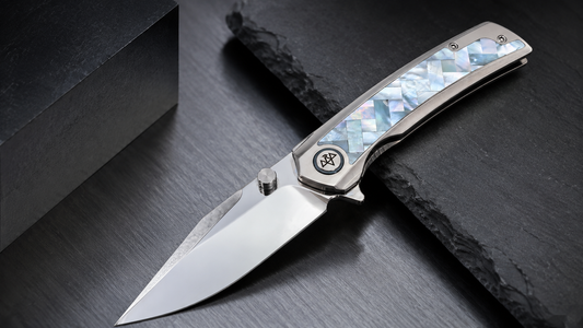 M390 Blade Steel in Folding Knives: Edge Retention, Corrosion Resistance, and EDC Value