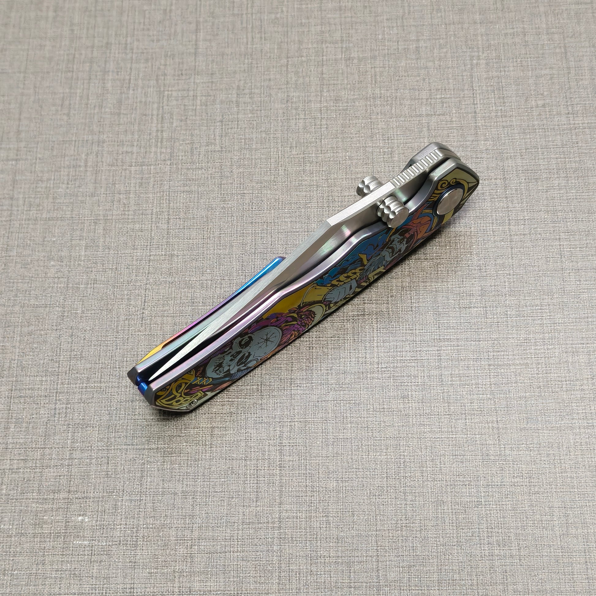 VORIXN Timeless folding knife closed, angled view with blade spine facing upward