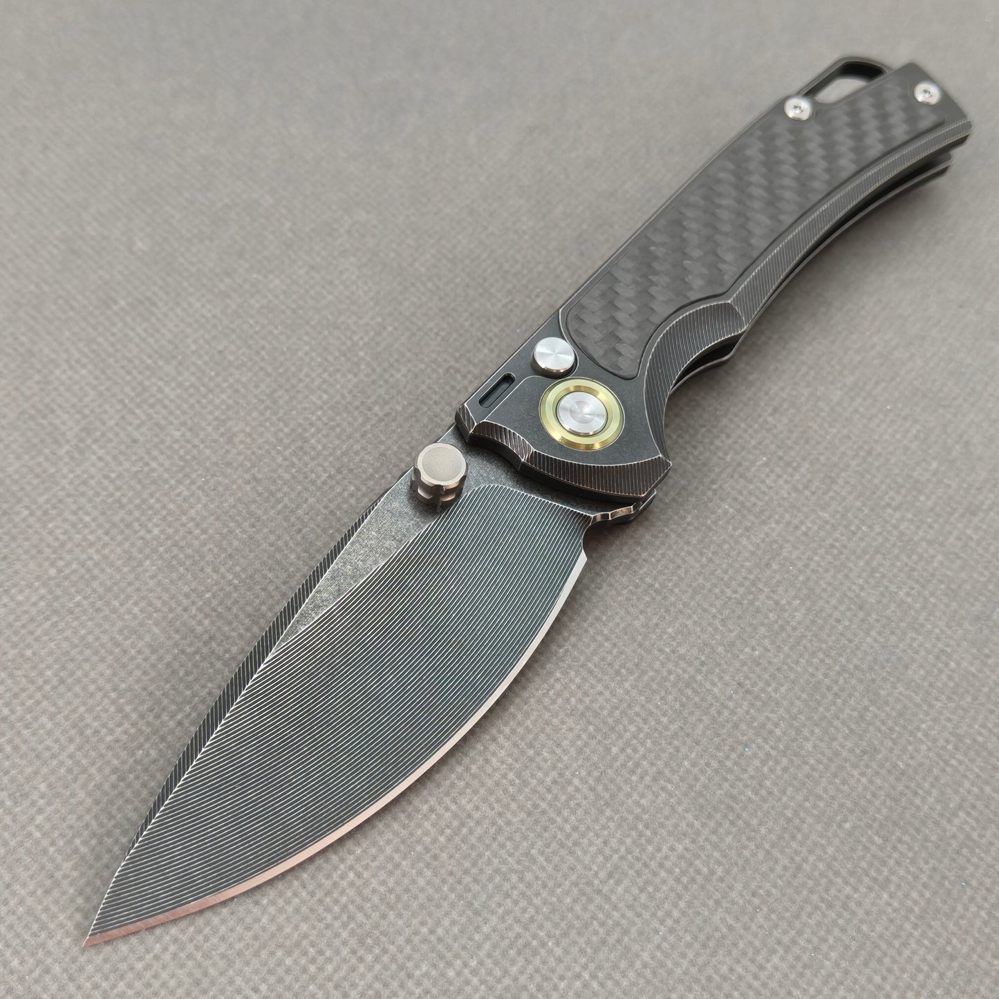 RIHE Design Klappmesser Titan+Carbon Fiber Griff (9,4 cm Bohler M390 Klinge) KB077