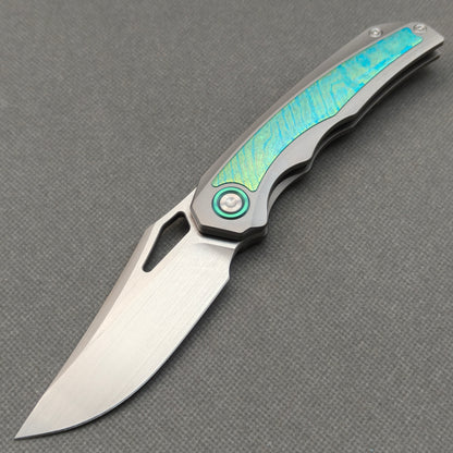 Couteau pliant RIHE Design, manche titane + titane cristallisé (lame Bohler M398 de 3,7") KB076