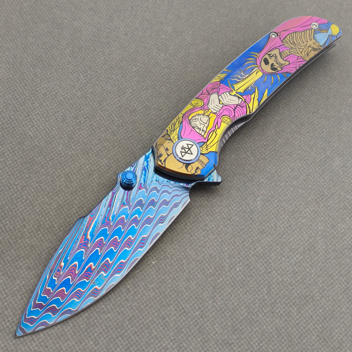VORIXN Echoshroud KB156 Folding Knife – open non-clip side view showing titanium handle and Damascus blade profile.