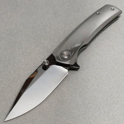 VORIXN „Obsidian Current“ Flipper- & Daumenpin-Messer, handgeflammter Zirkoniumgriff (9,7 cm M390 Klinge) KB087