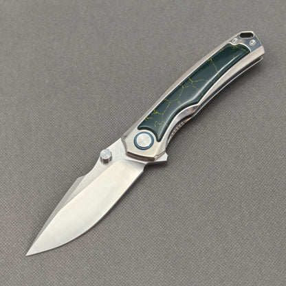 Vorixn "VERDANT" Flipper- & Daumenpin-Messer Titan & Labor-Türkis-Griff (9,14 cm 10Cr15CoMoV Klinge) KB042