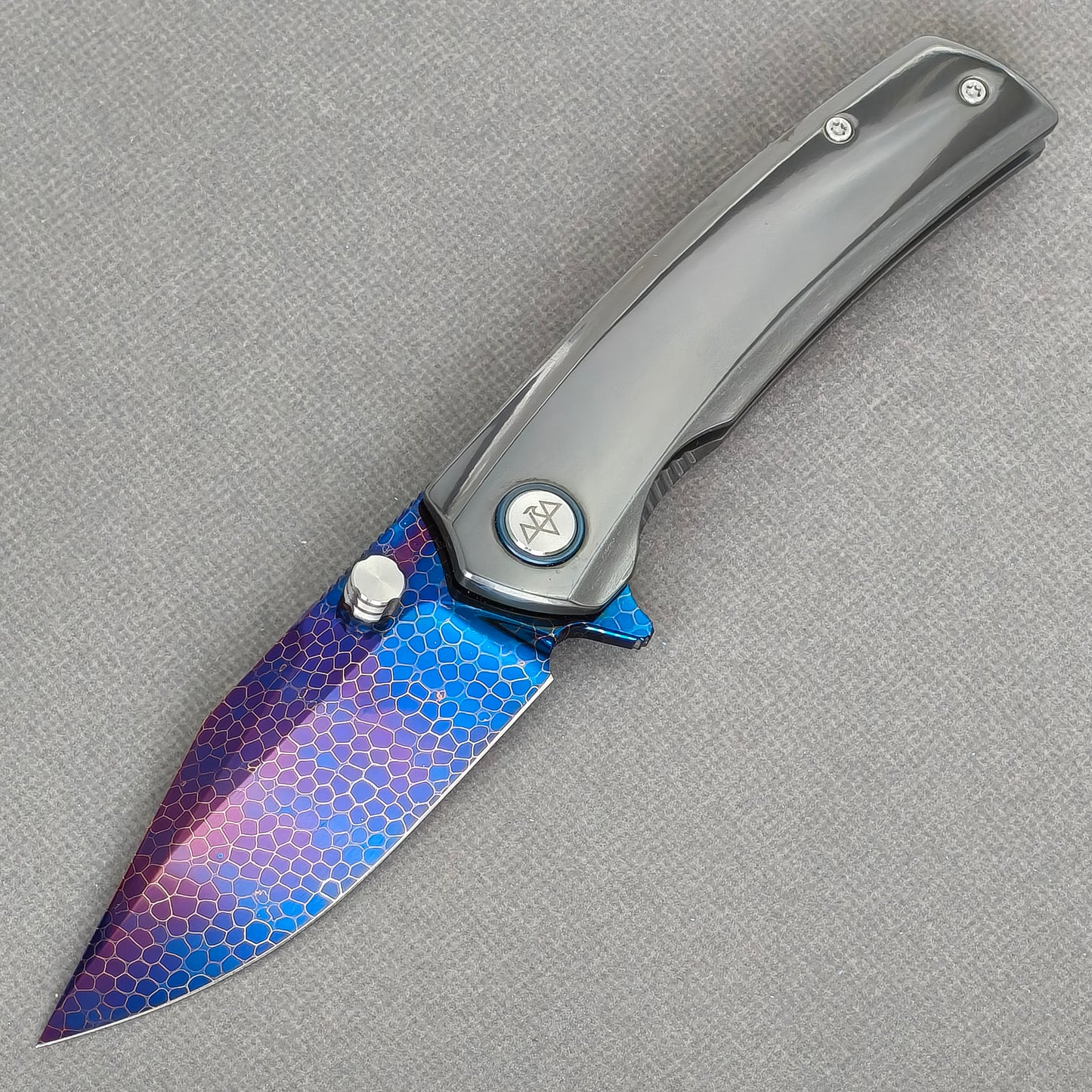 VORIXN Dragonflare KB083 folding knife open position