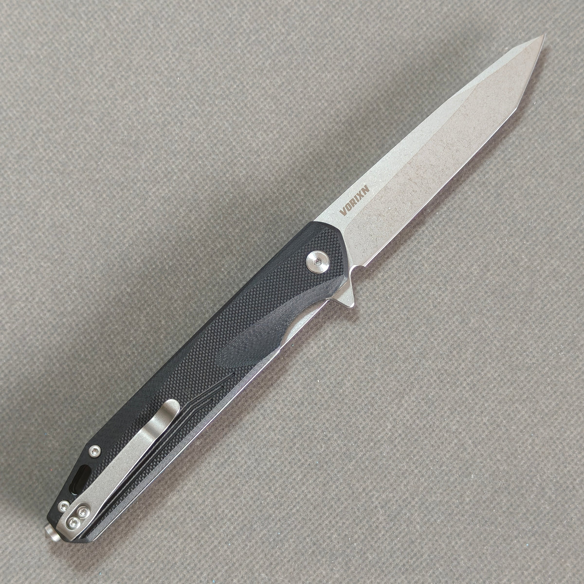 VORIXN Flipper Knife 2Cr13 & Carbon Fiber Handle (3.8" D2 Blade) KM002