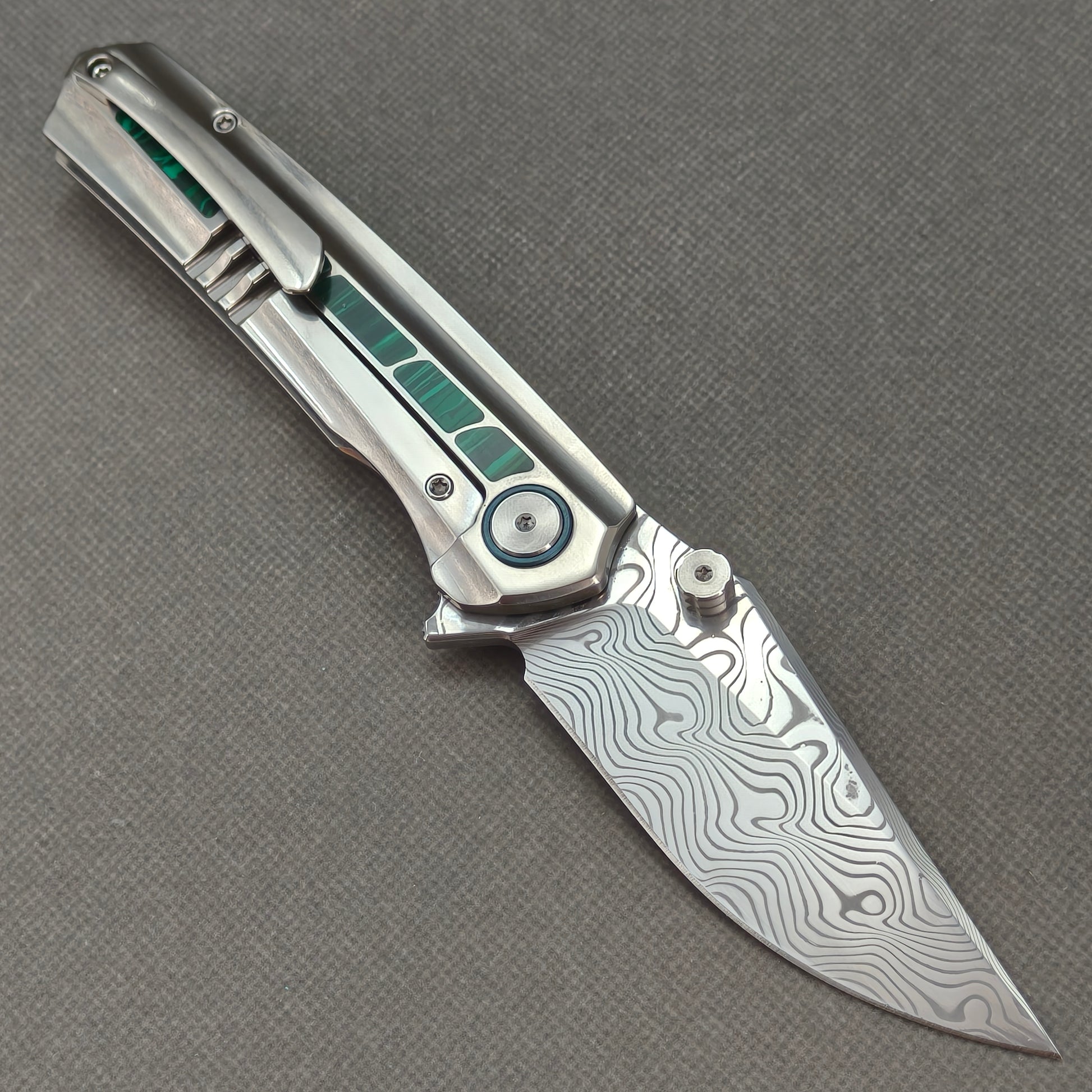 VORIXN Forest Mirage KB056 blade and malachite handle detail