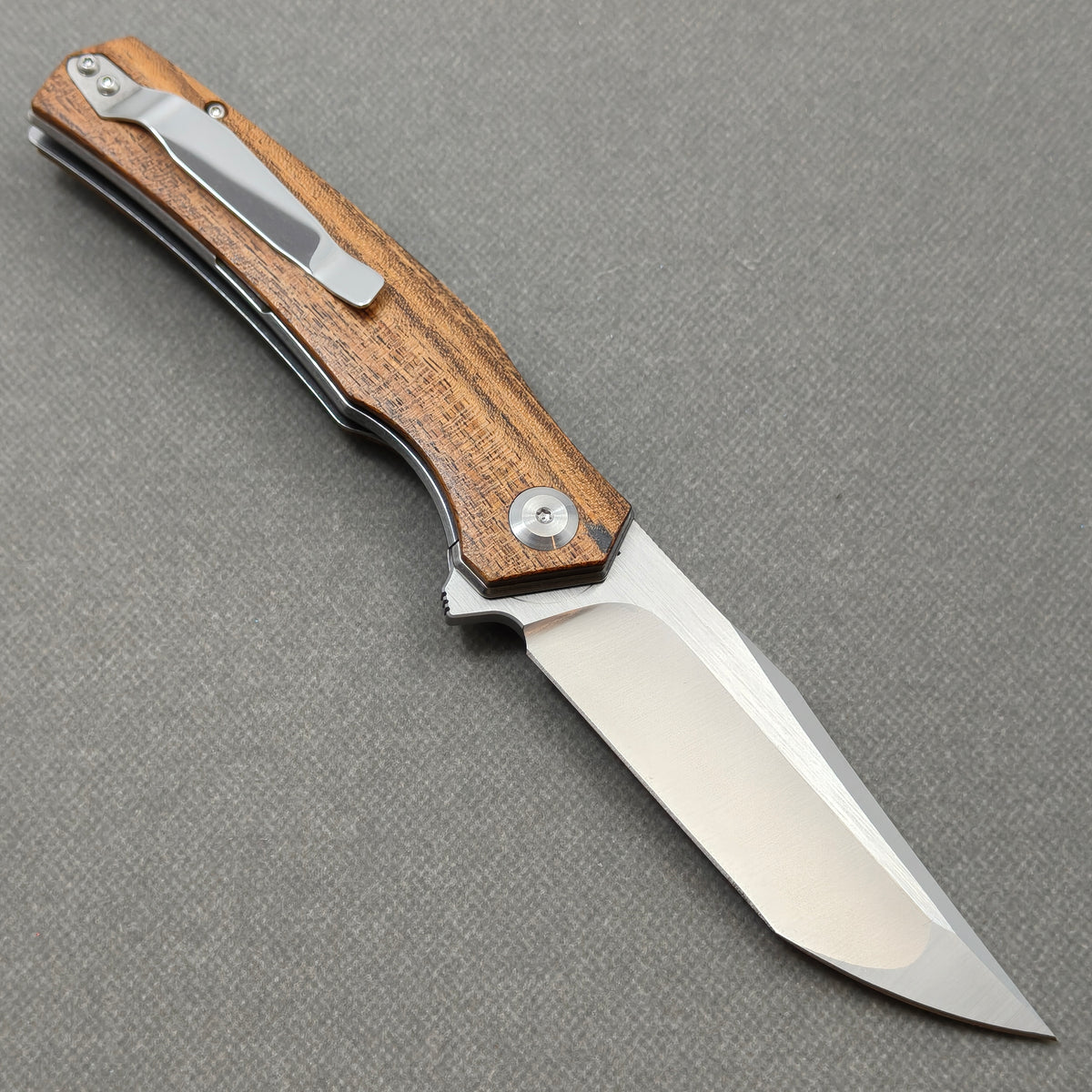 VORIXN KA013 Folding Knife – open clip side view showing pocket clip and Golden Sandalwood handle