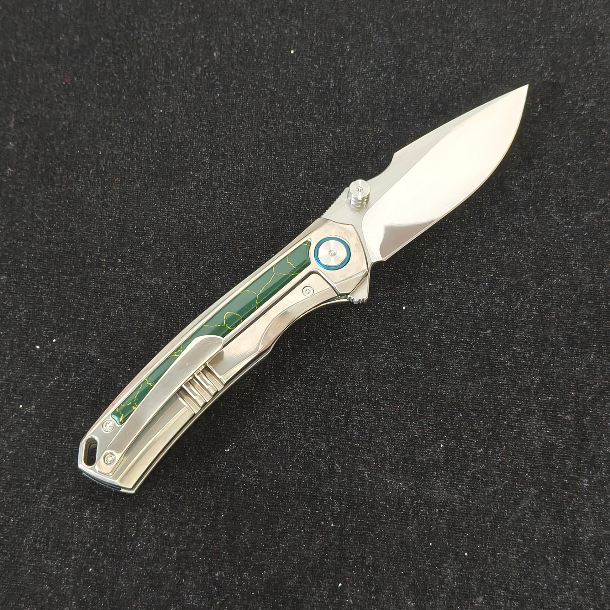 VORIXN Verdant VG10 folding knife open clip side with blade angled up