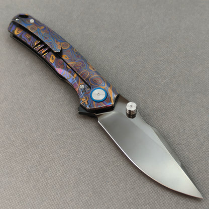 Vorixn „TOPOGRAPH“ Flipper- & Daumenpin-Messer, Titan-Griff (9,1 cm Klinge aus 10Cr15CoMoV Stahl) KB046