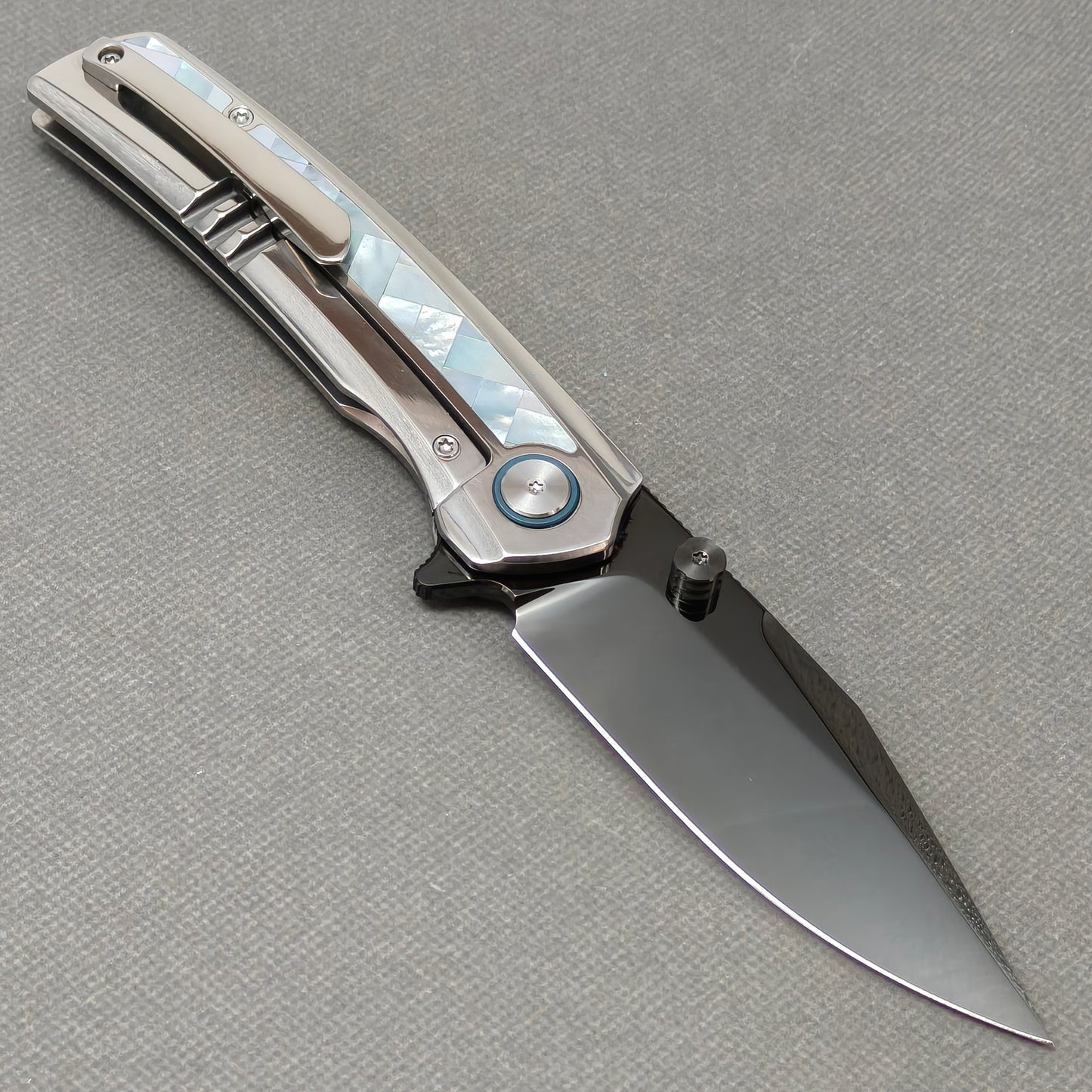 VORIXN "Ocean Mirage" Flipper & Thumb Stud Knife White Mother-of-pearl Inlaid Titanium Handle (3.8" M390 Blade) KB093