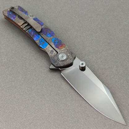 VORIXN "Skull Nocturne" (3.8" M390 Blade) Hand-Engraved & Anodized Titanium Handle Flipper & Thumb Stud Folding Knife - KB120