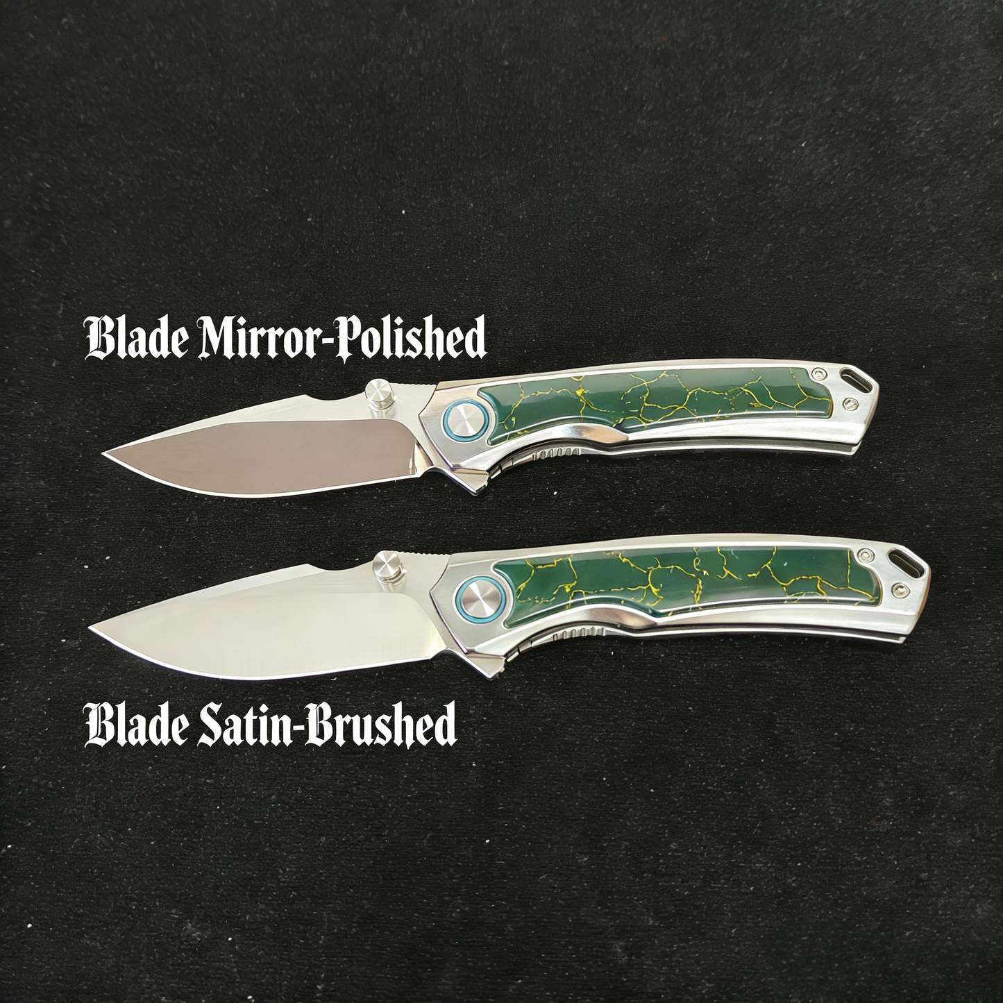 VORIXN Verdant folding knife open non-clip side with blade in horizontal position, two knives in parallet horizontally, one with blade mirror-polished, another one with blade satin-burshed