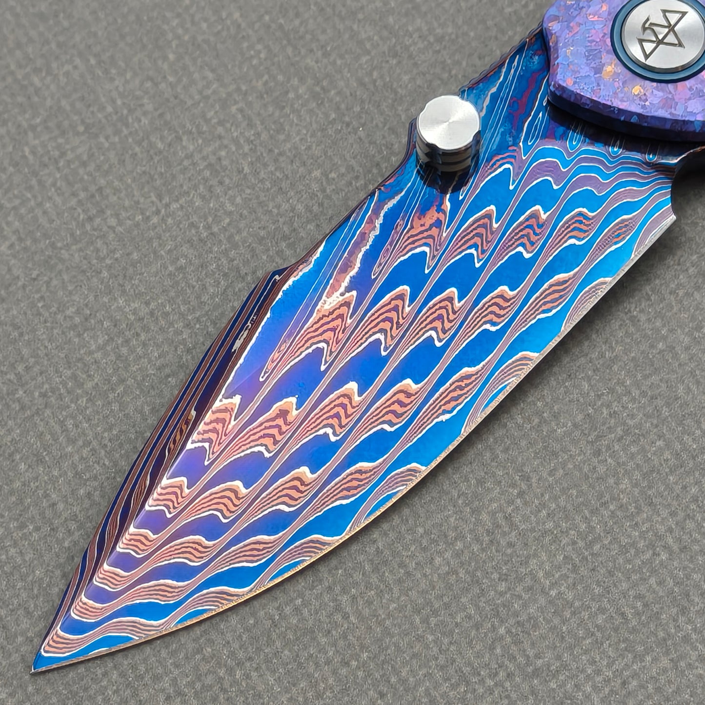 VORIXN "Rimeforge" (3.8" Damascus Blade)  Crystallized Titanium Handle Flipper & Thumb Stud Folding Knife - KB125