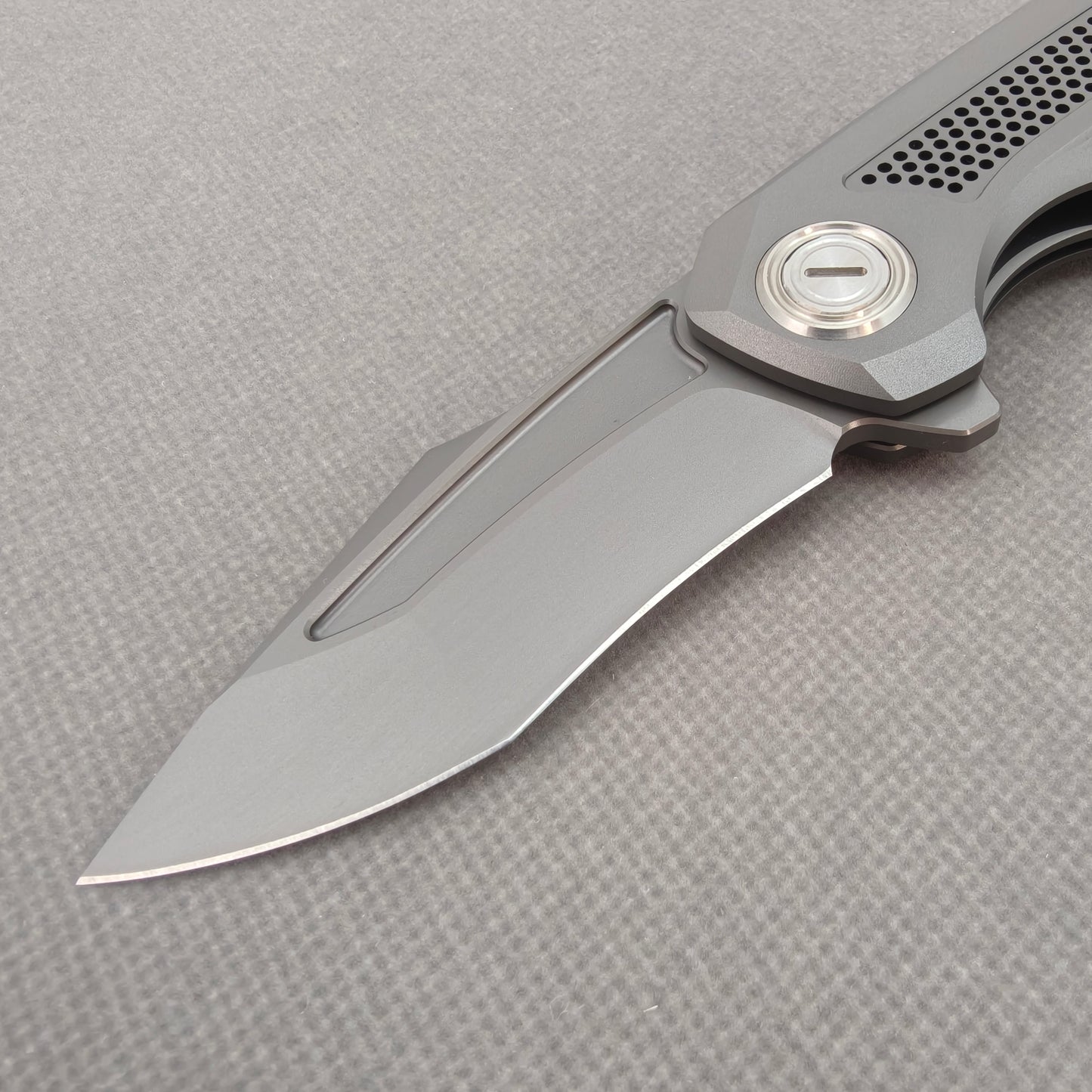 VORIXN "Aerial" Flipper Knife PVD Coating Titanium Handle (2.8" CPM S35VN Blade) KB072