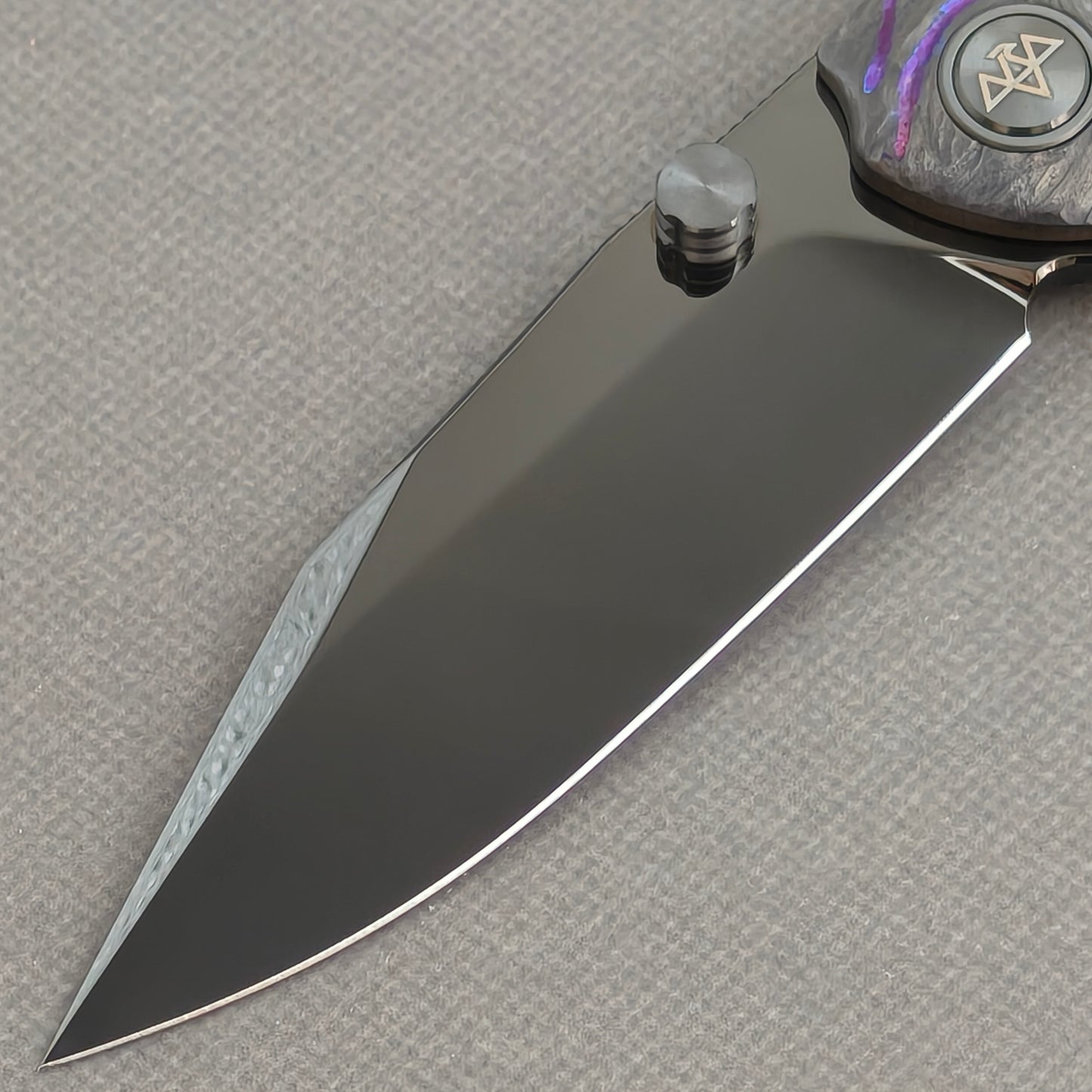 VORIXN "Voidmaw" (3.8" M390 Blade) Hand-Engraved & Anodized Titanium Handle Flipper & Thumb Stud Folding Knife - KB123
