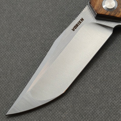 VORIXN KA013 Folding Knife – blade detail showing 9Cr18 steel and edge