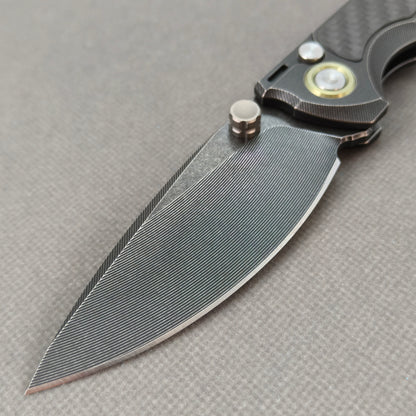 RIHE Design Klappmesser Titan+Carbon Fiber Griff (9,4 cm Bohler M390 Klinge) KB077