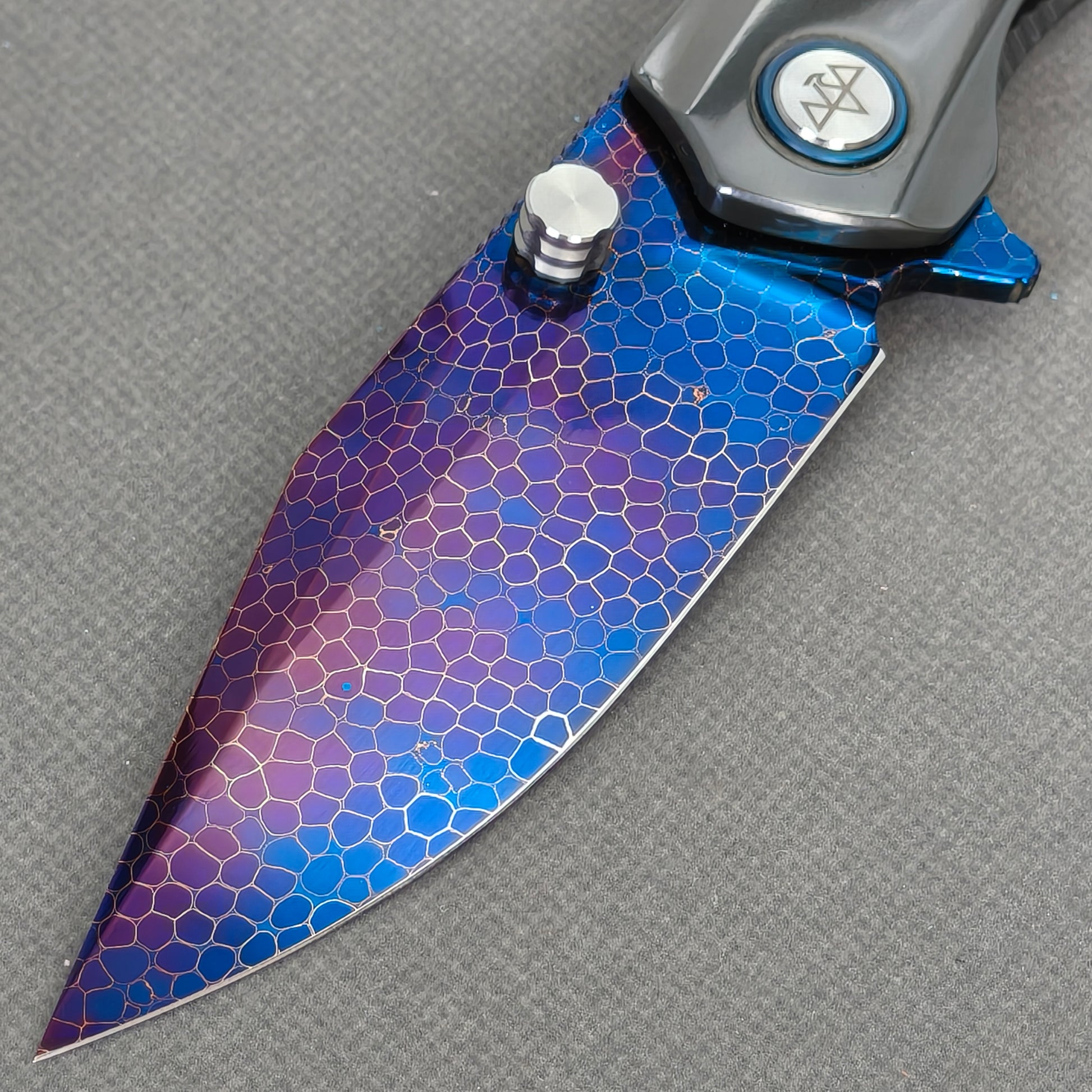 VORIXN Dragonflare KB083 full knife side view