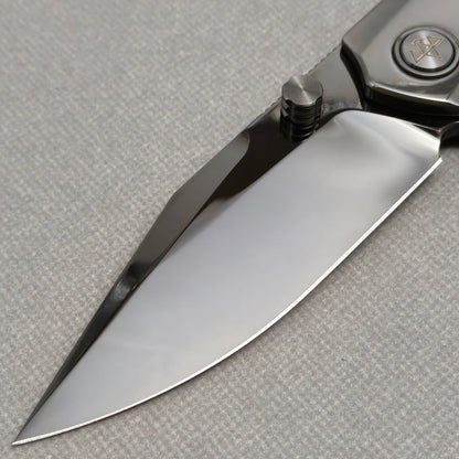 VORIXN „Obsidian Current“ Flipper- & Daumenpin-Messer, handgeflammter Zirkoniumgriff (9,7 cm M390 Klinge) KB087