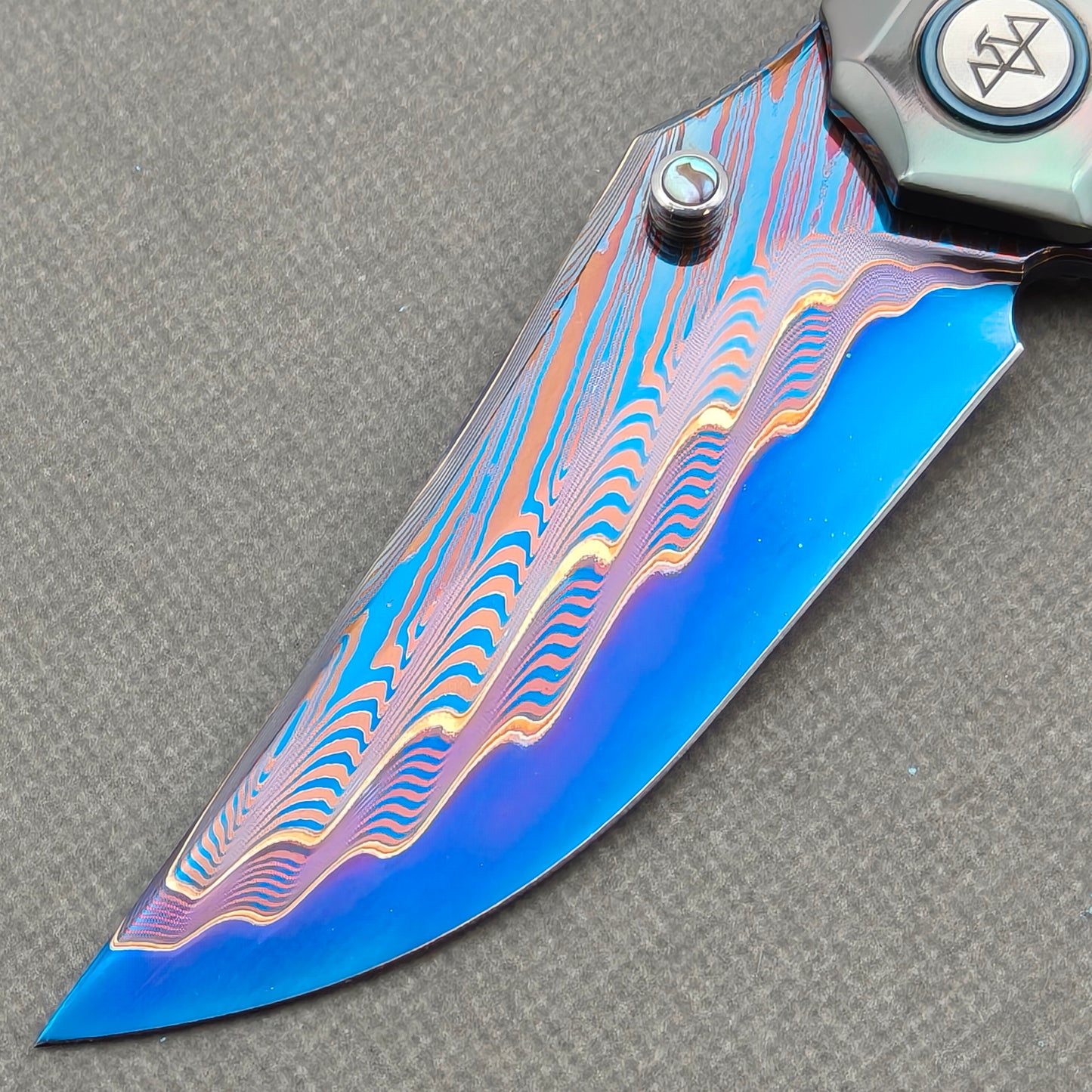 VORIXN "Embercrest" (3.7" Damascus Blade)  Zirconium Handle Flipper & Thumb Stud Folding Knife - KB136