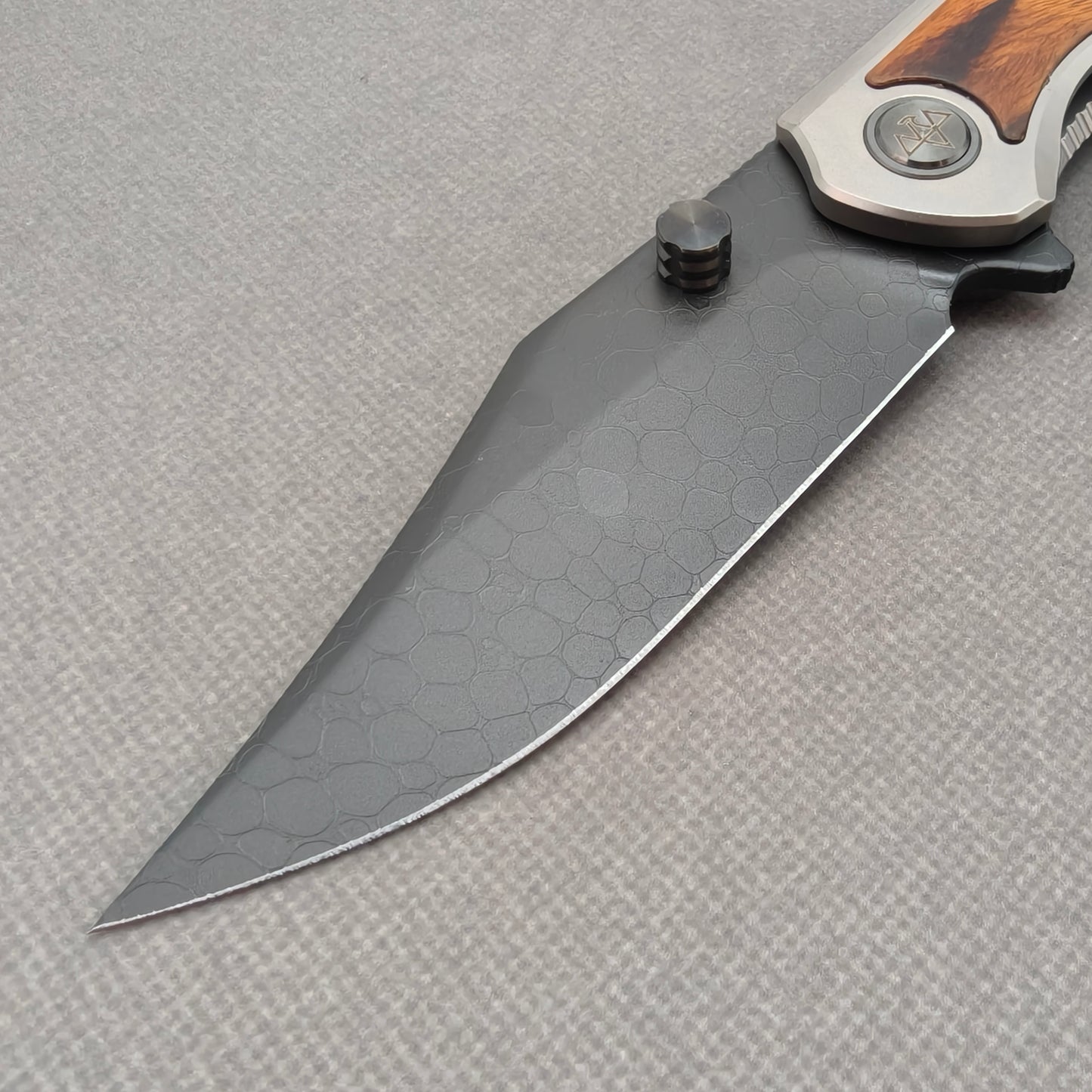 Vorixn "Ironwood Crest" Flipper & Thumb Stud Knife Titanium & Ironwood Handle (3.9" Damascus Blade) KB075