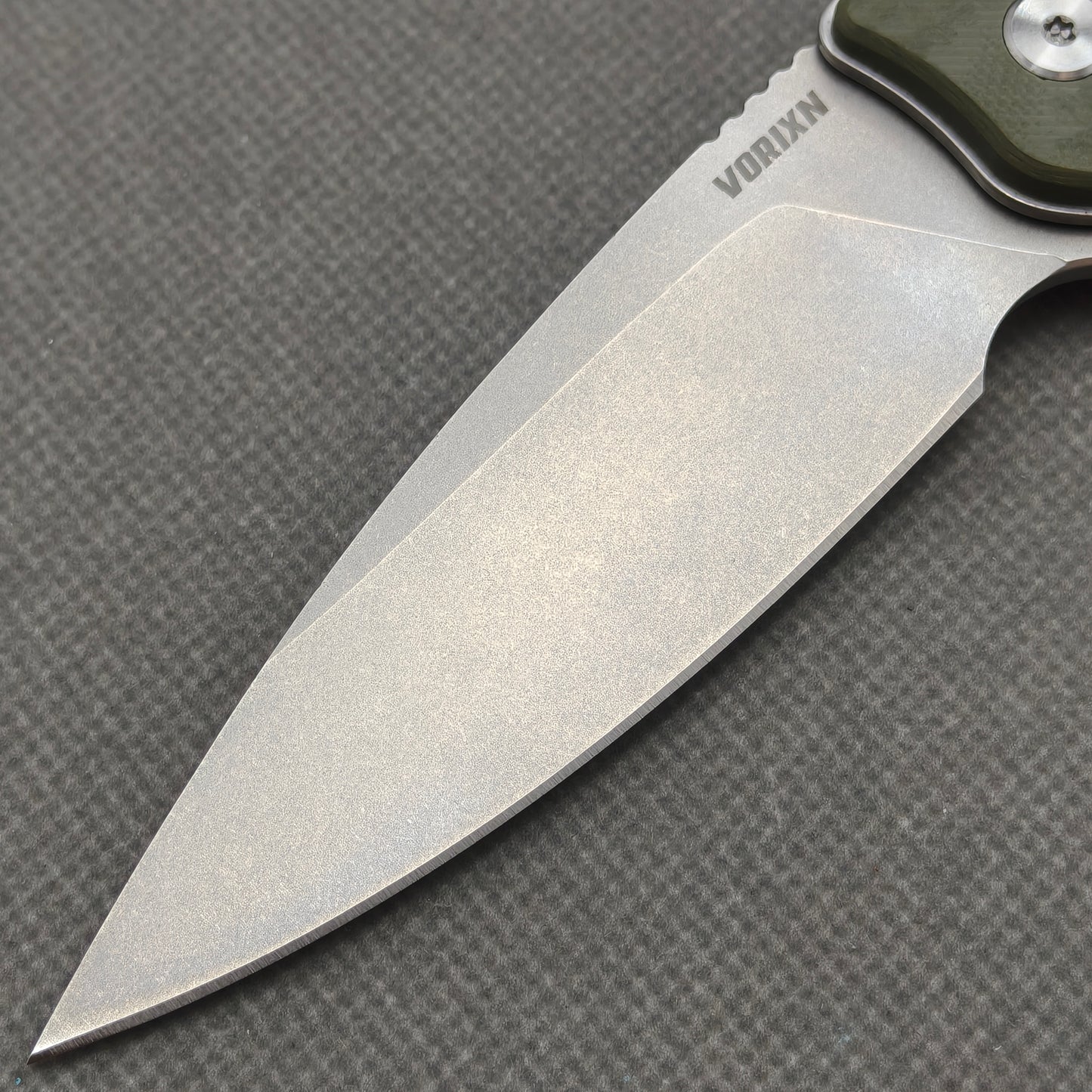 Couteau pliant VORIXN avec manche en acier inoxydable et G10 (lame D2 de 3,7") KA015