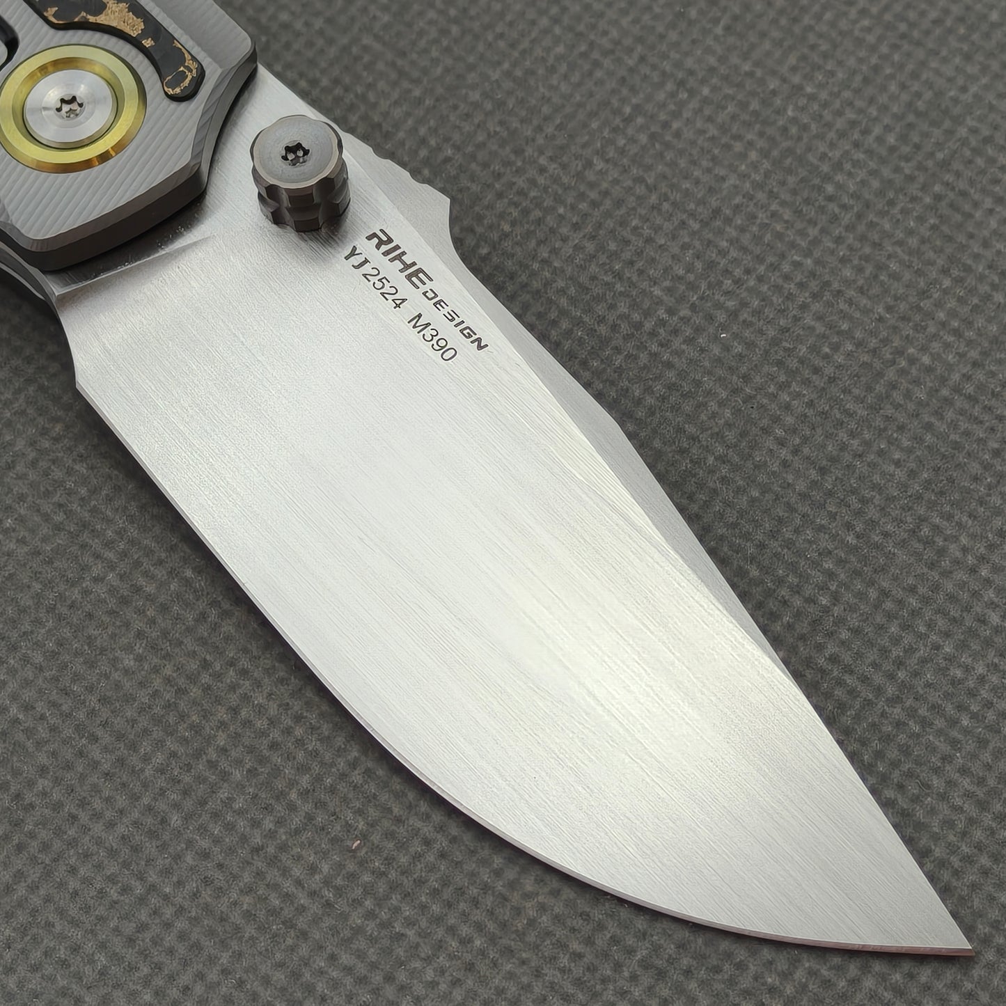 RIHE Design Folding Knife Titanium+Gold Flake Carbon Fiber Inlay Handle (3.6" M390 Blade) KB107
