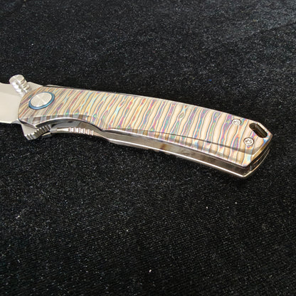 VORIXN Verdant VG10 folding knife, handle details