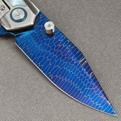 VORIXN Ocean Mirage KB100 Dragon Pattern Damascus blade close-up