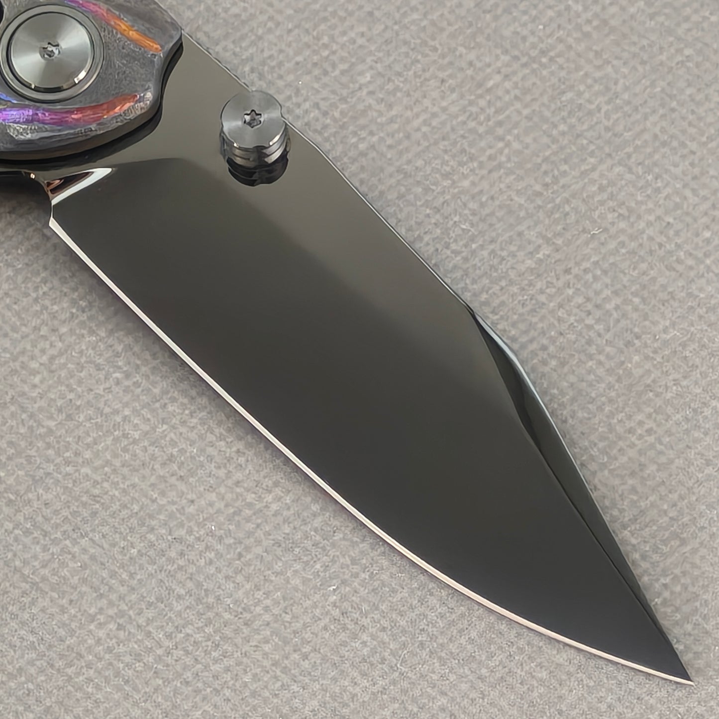 VORIXN "Voidmaw" (3.8" M390 Blade) Hand-Engraved & Anodized Titanium Handle Flipper & Thumb Stud Folding Knife - KB123