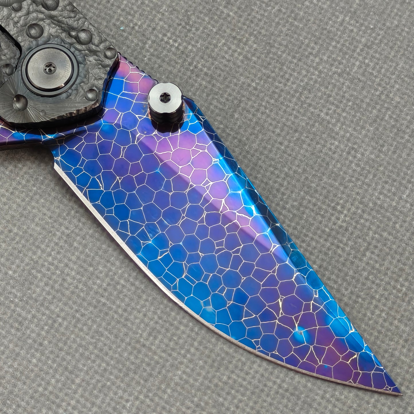 Vorixn "Impact Origin" Flipper & Thumb Stud Knife DLC-Coated Titanium-Engraved Anodized Handle (3.6" Damascus steel Blade) KB095