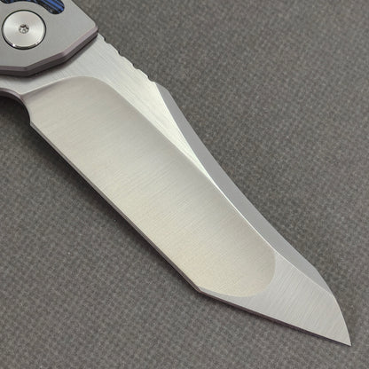 VORIXN Carbon Crest KB003 Folding Knife – clip side blade detail showing 10Cr15CoMoV steel and handle junction