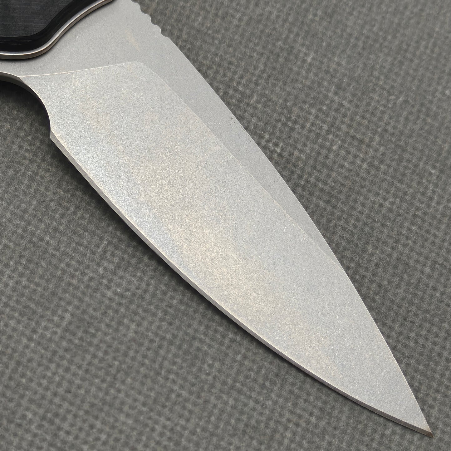 Couteau VORIXN Flipper en acier inoxydable et manche G10 (lame D2 de 3,7") KA014