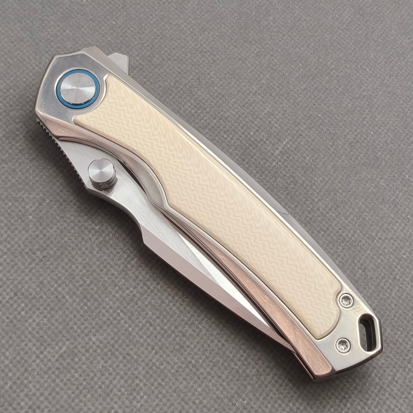 Vorixn "LUCENT" Flipper & Thumb Stud Messer mit Titan & technischem Mineralverbundgriff (9,1 cm 10Cr15CoMoV Klinge) KB044
