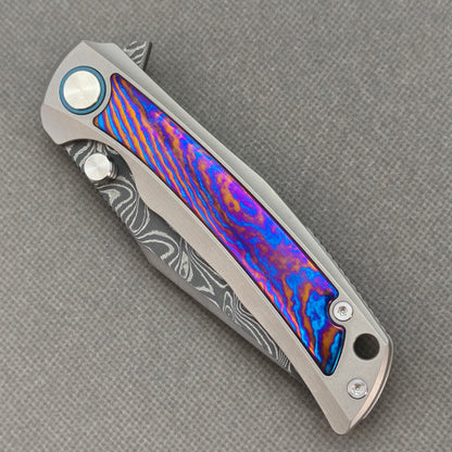 Vorixn „Nebula“ Flipper- und Daumenpin-Messer mit Griff aus Titanflammen-Zirkuinlay (3,8" Klinge aus Damaststahl) KB018 