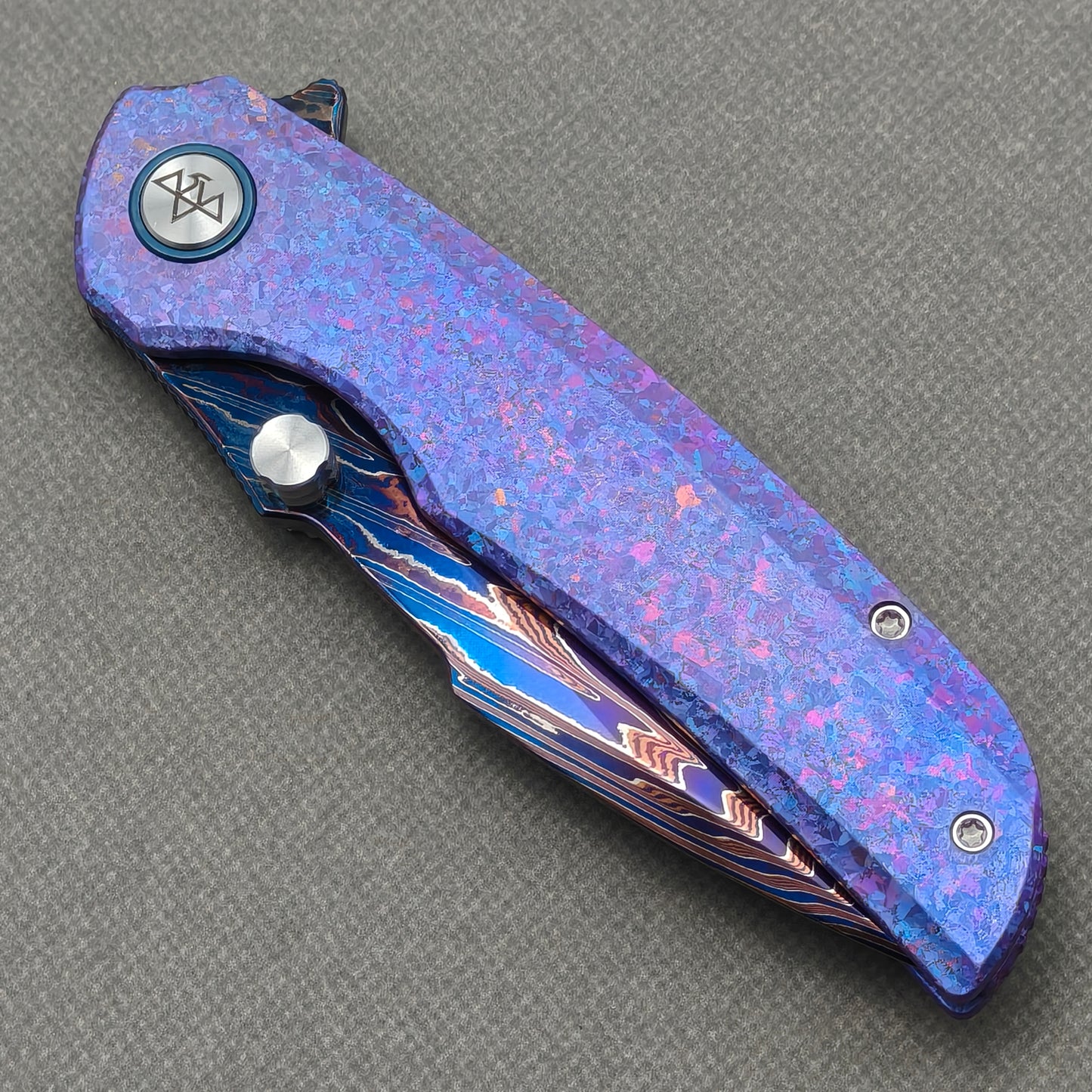 VORIXN "Rimeforge" (3.8" Damascus Blade)  Crystallized Titanium Handle Flipper & Thumb Stud Folding Knife - KB125