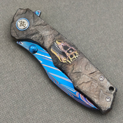 VORIXN Rexveil KB154 Folding Knife – closed non-clip side view showing titanium handle design and pivot.