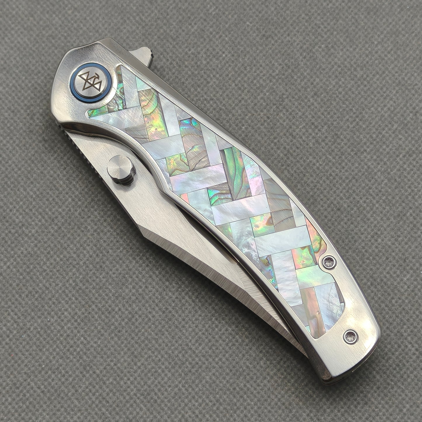 VORIXN "Ocean Mirage" Flipper & Thumb Stud Knife Mother-of-pearl Inlaid Titanium Handle (3.9" M390 Blade) KB066