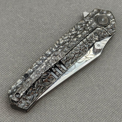 VORIXN "Blackscale" Flipper & Daumenpin-Messer, handgeschnitzter & DLC-beschichteter Titan-Griff (9,1 cm Damastklinge) KB088
