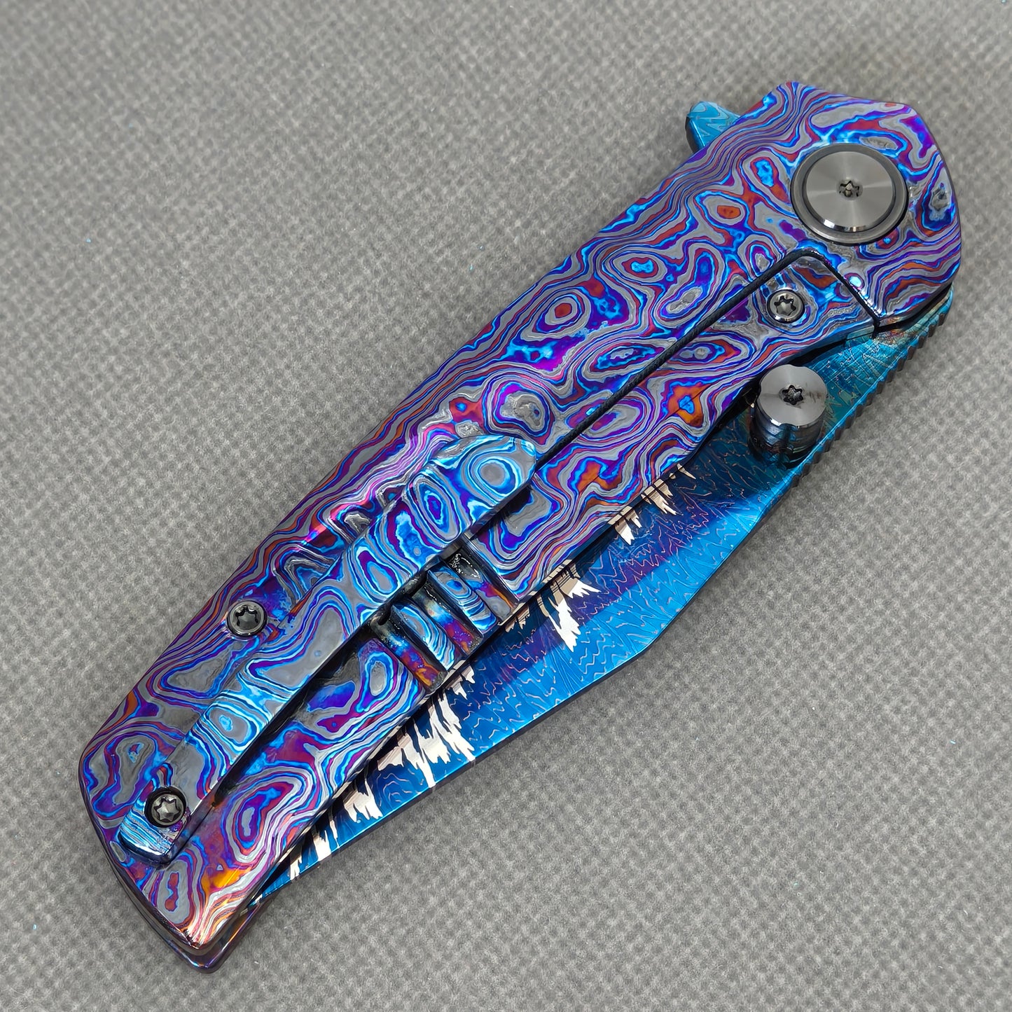 VORIXN KB082 Aurora Black Folding Knife – closed clip side view with pocket clip and Zirconium handle back