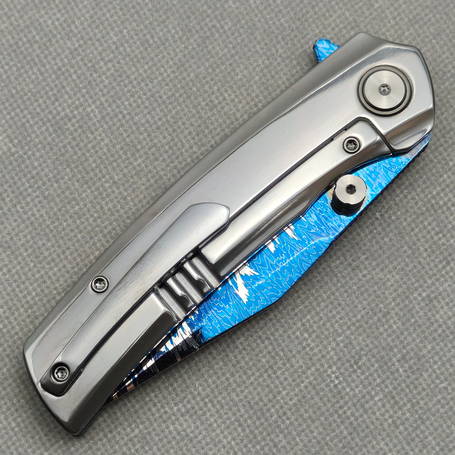 VORIXN Azure Feather folding knife half-open position, non-clip side view – KB097