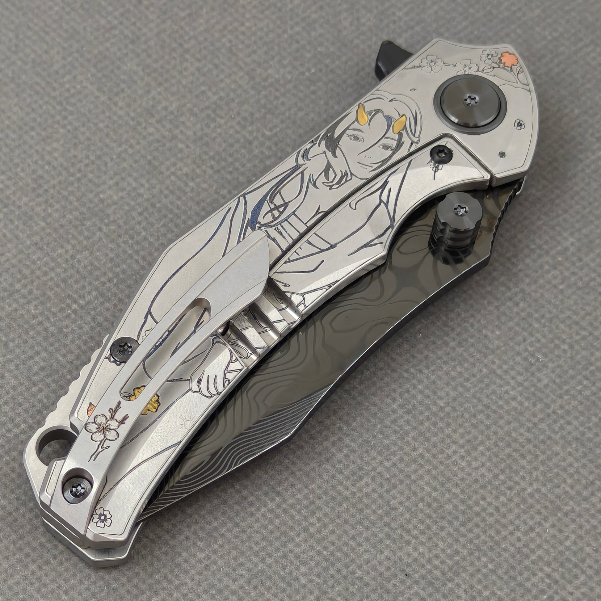 VORIXN Yokai KB106 Folding Knife – closed clip side view with pocket clip and Titanium handle back