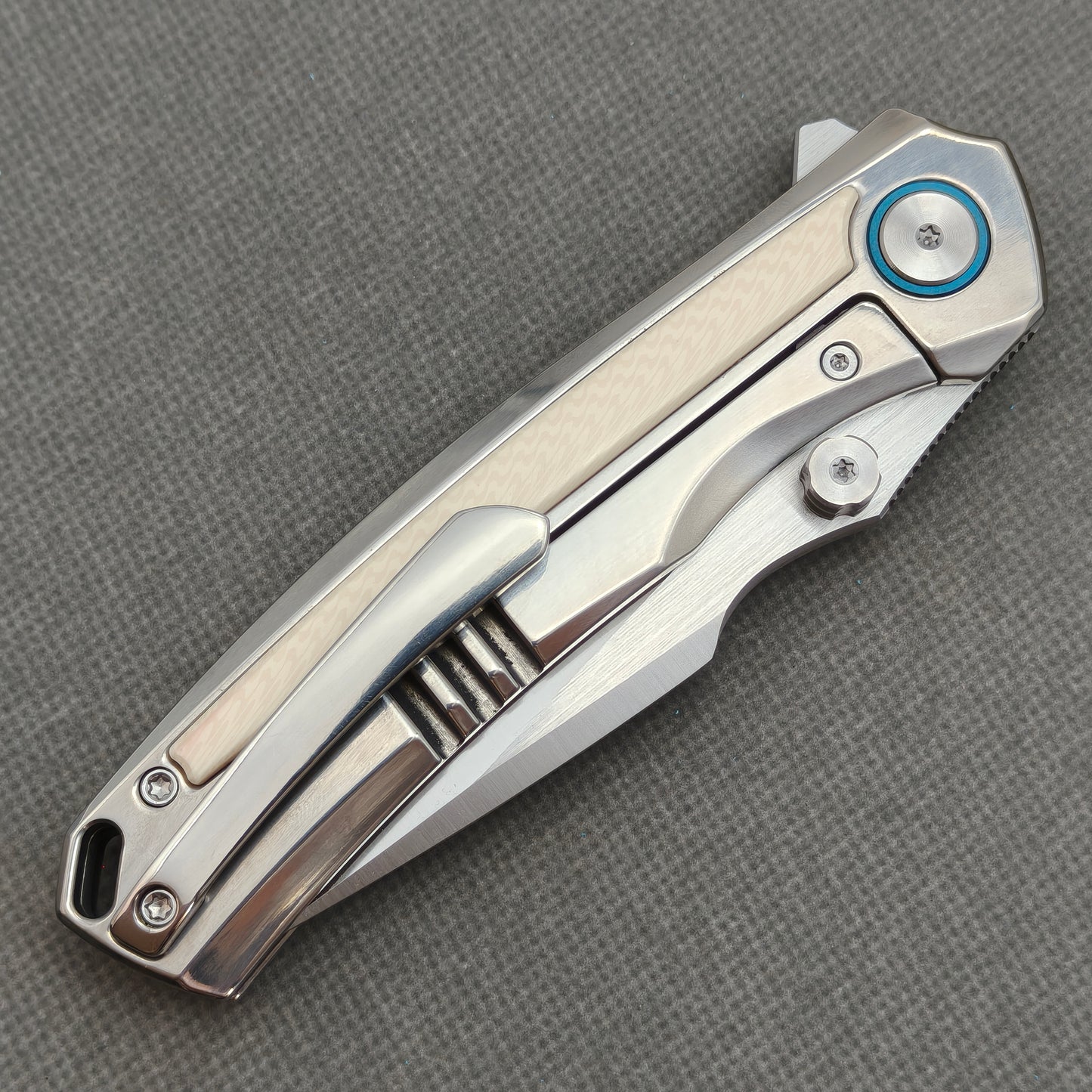 Vorixn "LUCENT" Flipper & Thumb Stud Messer mit Titan & technischem Mineralverbundgriff (9,1 cm 10Cr15CoMoV Klinge) KB044