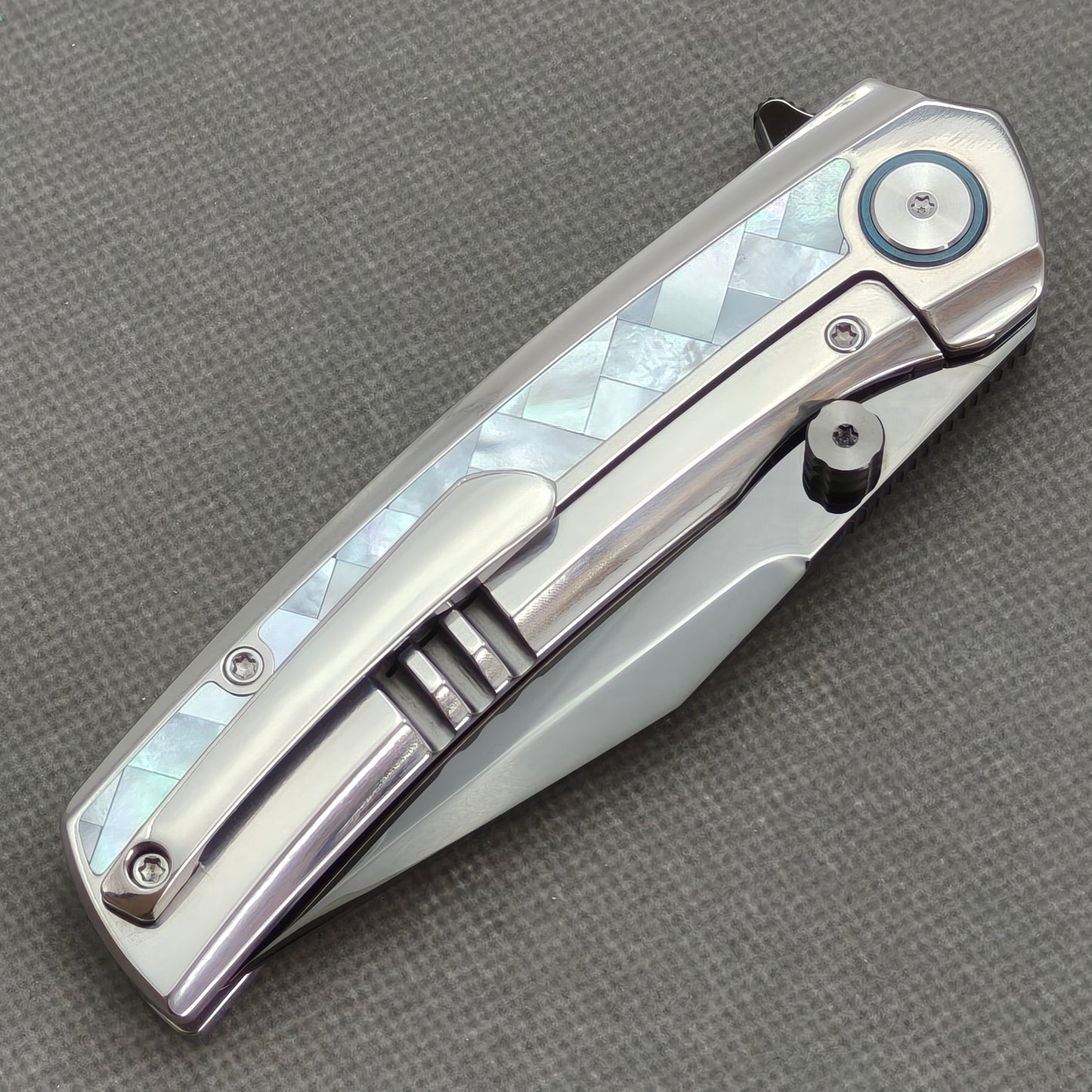 VORIXN "Ocean Mirage" Flipper & Thumb Stud Knife White Mother-of-pearl Inlaid Titanium Handle (3.8" M390 Blade) KB093