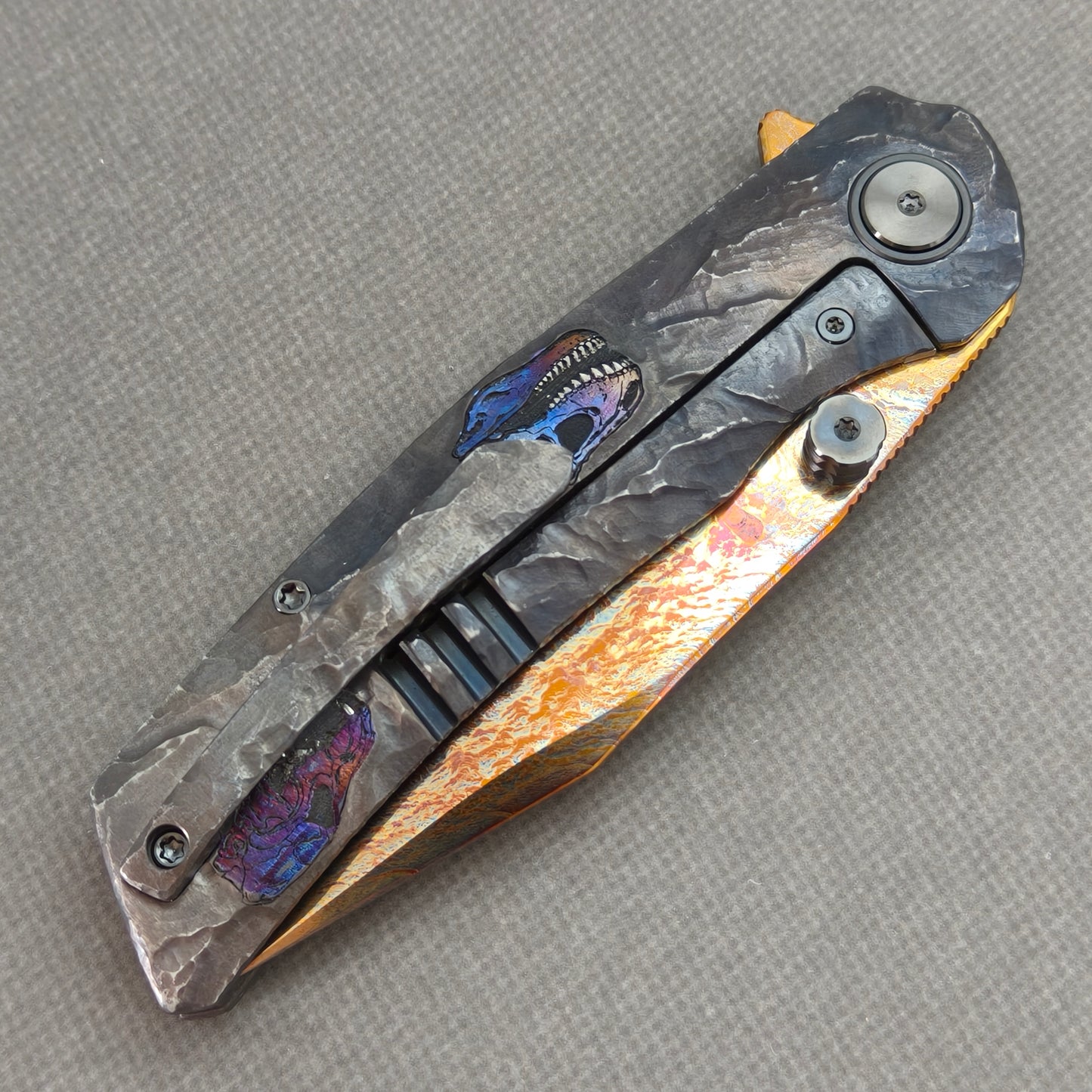 Auction | VORIXN "Skull Ember" (3.8" M390 Blade) Hand-Engraved & Anodized Titanium Handle Flipper & Thumb Stud Folding Knife - KB122