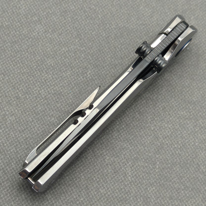 VORIXN Ocean Mirage KB130 Folding Knife – closed spine side structure showing handle thickness and blade alignment
