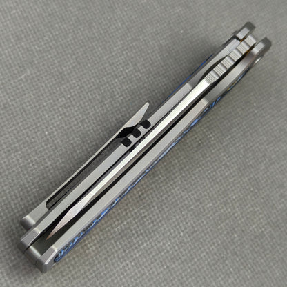 VORIXN Carbon Crest KB003 closed position