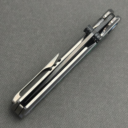 VORIXN Forest Mirage KB131 Folding Knife – closed spine side structure showing handle thickness and blade alignment