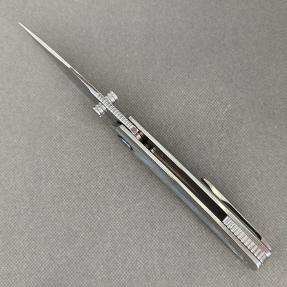 VORIXN "Ocean Mirage" Flipper & Daumenpin-Messer mit weißer Perlmutt-Einlage im Titan-Griff (9,7 cm M390 Klinge) KB092